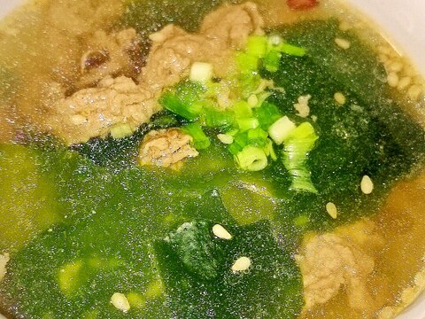 韓国風ワカメと牛肉のスープ